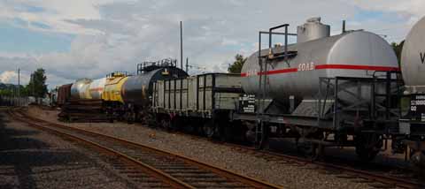 Auch eine Sammlung an Güterwagen gehört zur Sammlung der Bergslagernas Järnvägssällskap Güterwagen im Eisenbahnmuseum